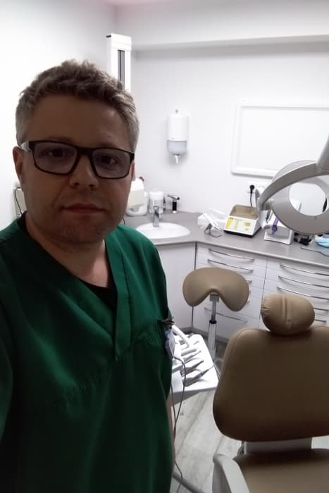 Dr Adrian Musca –Chirurgien-dentiste