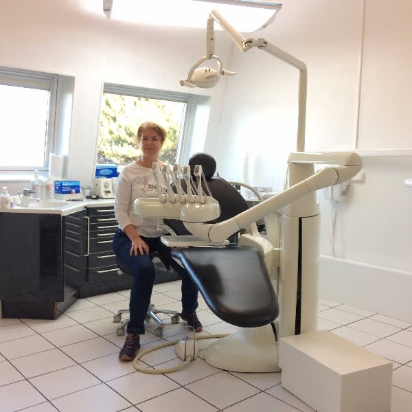 Dr Elena DAVID – Chirurgien-dentiste